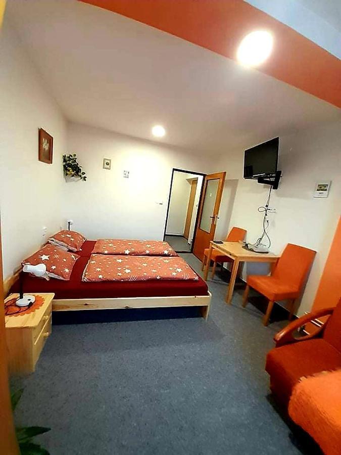 Pension Zita Znojmo Exteriör bild